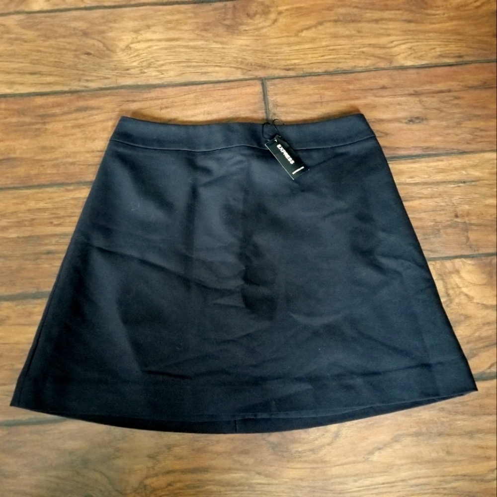 🎉HP🎉 NWT Express Black Mini Skirt